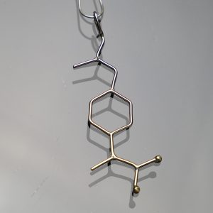 Ibuprofen halsband i silver 925 och 18K guld
